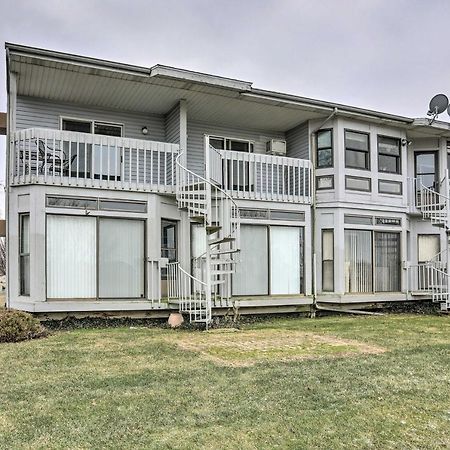Condo With Balcony, Dock And Access To Lake Erie Sand Beach Екстер'єр фото