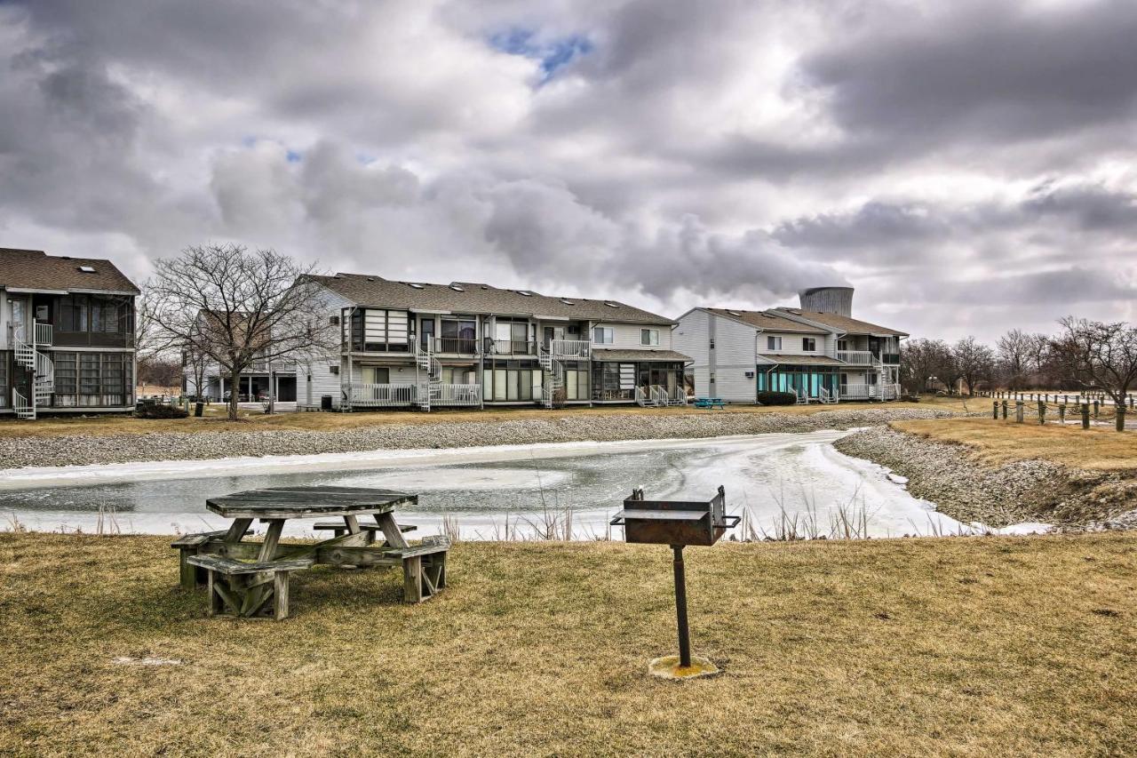 Condo With Balcony, Dock And Access To Lake Erie Sand Beach Екстер'єр фото