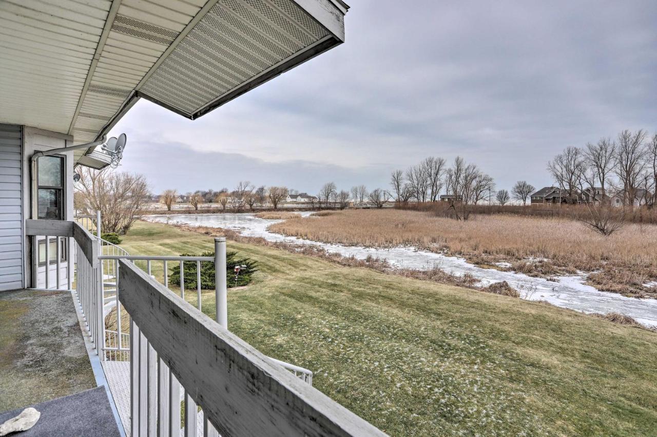 Condo With Balcony, Dock And Access To Lake Erie Sand Beach Екстер'єр фото